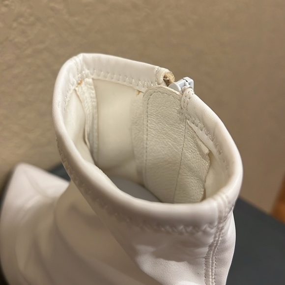 Free People Marilyn White Kitten Y2K Stretch Ankle Bootie Pointed Toe Retro 8.5 - Picture 8 of 16